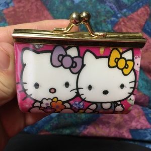 Hello kitty coin purse 😊