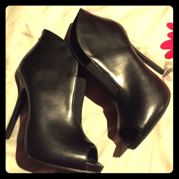 Guess high heel open toe booties