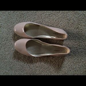 Nude flats! Brand new
