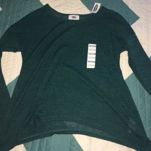 Brand new old navy long sleeve slight crop top.