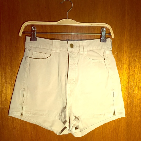 High waist shorts - Picture 1 of 4