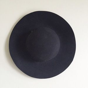 Forever 21 Black Floppy Wide Brimmed Wool Hat