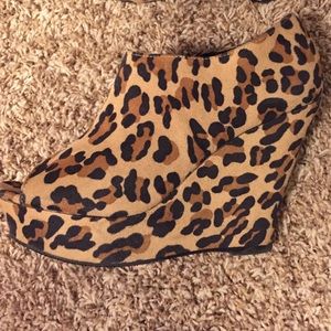 Leopard Wedge