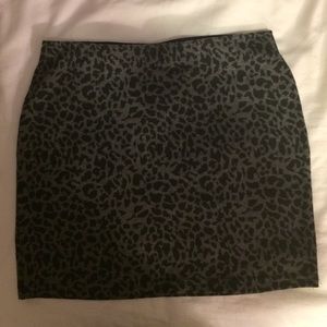 Black and gray cheetah print mini skirt.