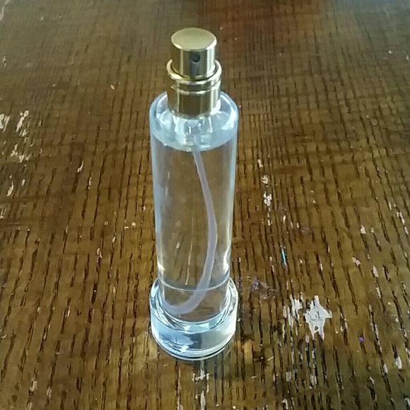 Perfume - Picture 2 of 2