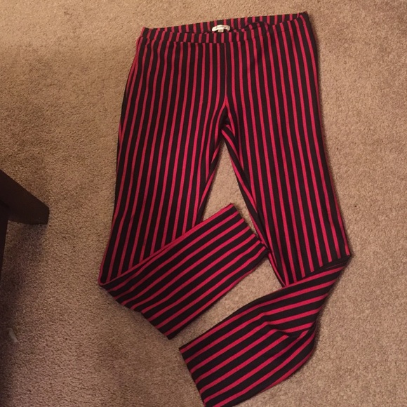 XL black and red stretch leggings never worn