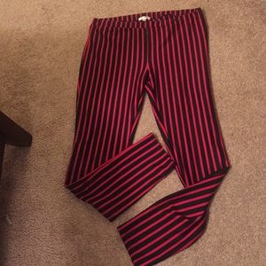 XL black and red stretch leggings never worn