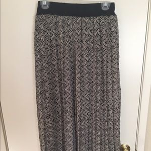 Cute maxi skirt! 🎀