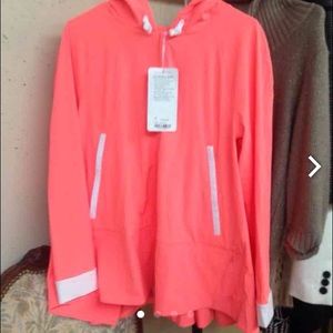 Lululemon sun showers jacket NWT