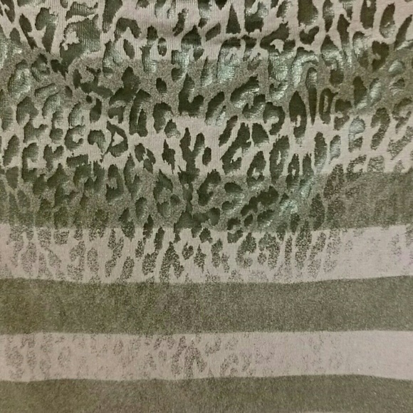 Top - Picture 4 of 4