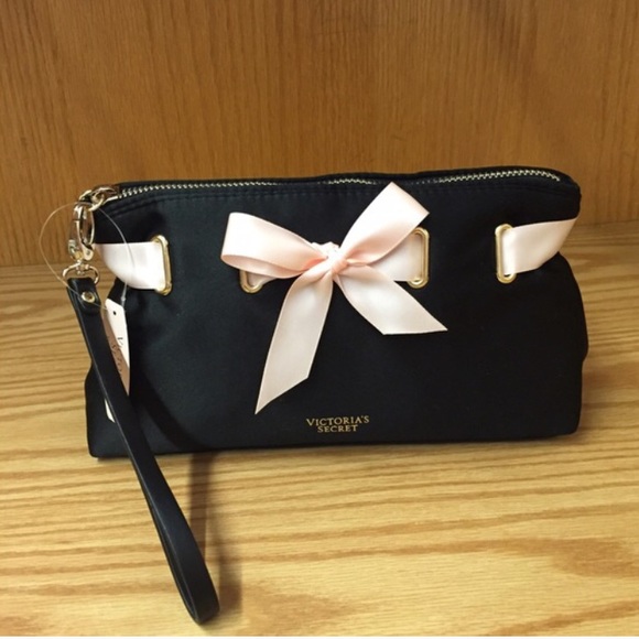 Victoria's Secret Handbags - Victoria's Secret makeup bag/wristlet