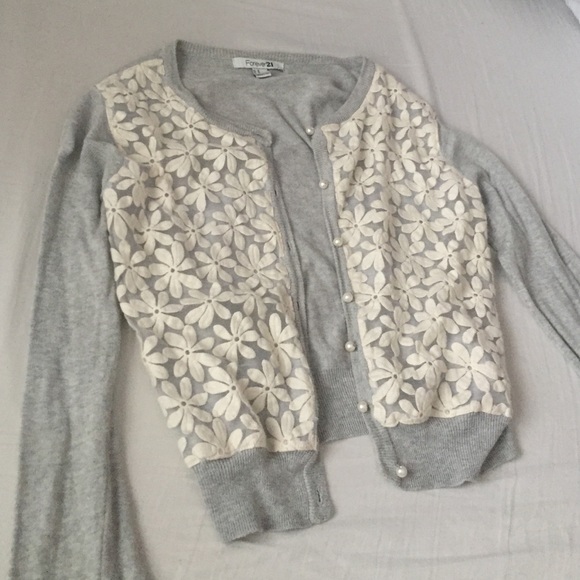 Grey & white flower sweater