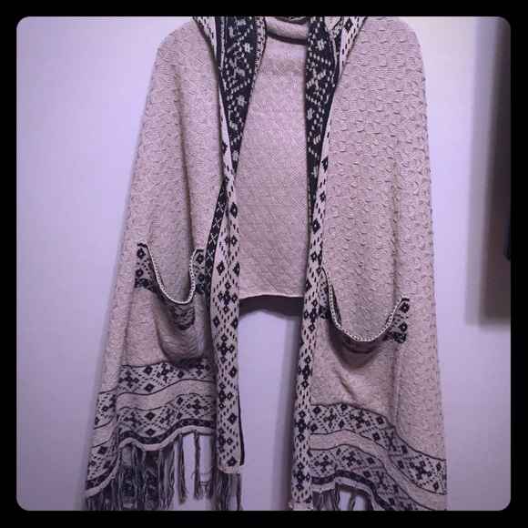 Kendall and Kylie Poncho