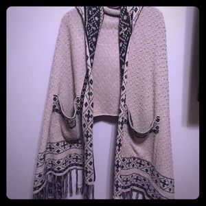 Kendall and Kylie Poncho