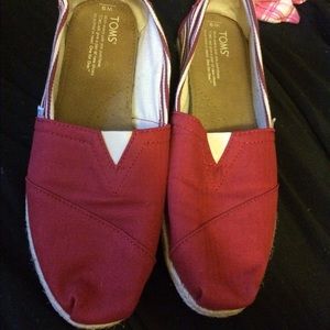 red striped Toms