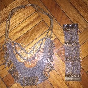 Sale! Banana Republic Necklace and Bracelet Set!
