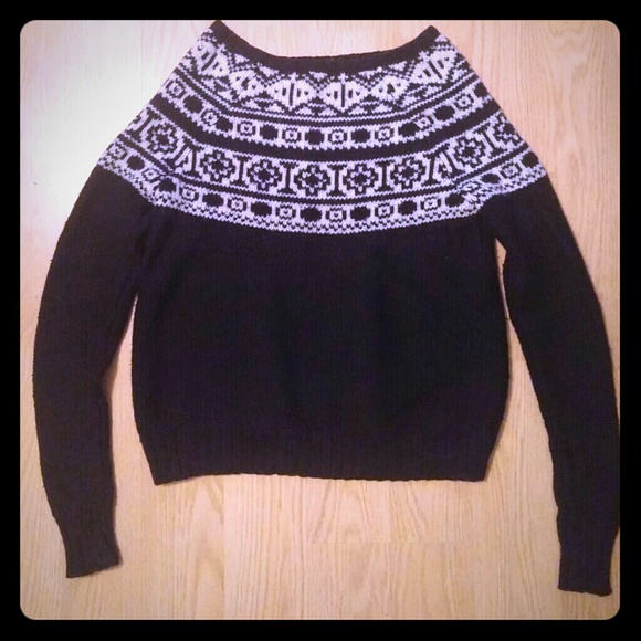 American Eagle Long sleeved sweater