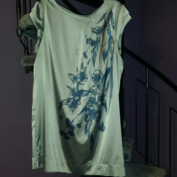 Very fun silky dress