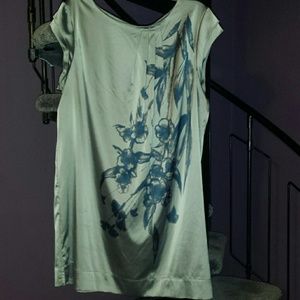 Very fun silky dress