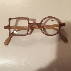 Brand New reading glasses +2.50
