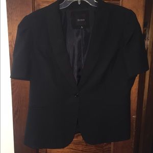 Black short sleeved blazer