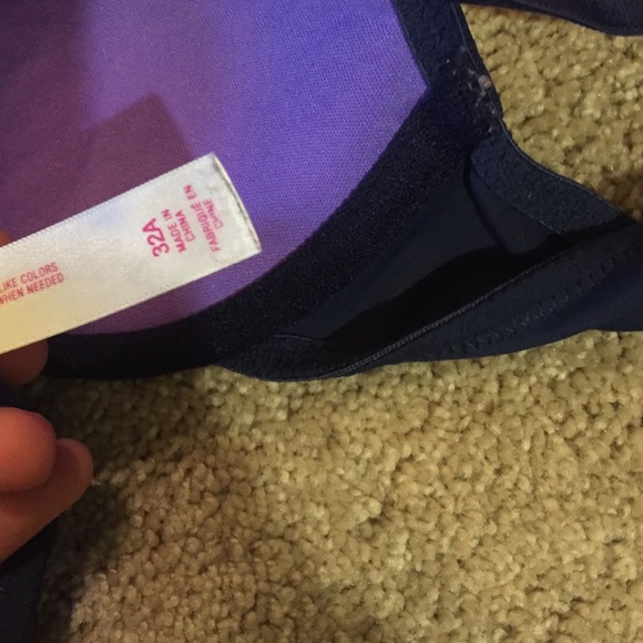 Bras - Picture 3 of 4