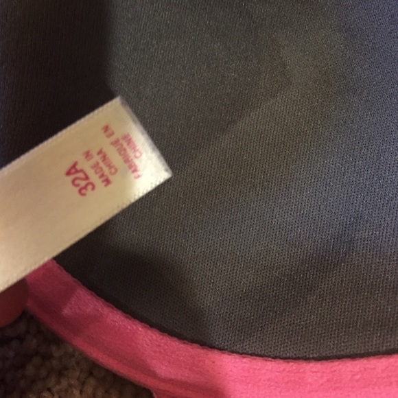Bras - Picture 4 of 4