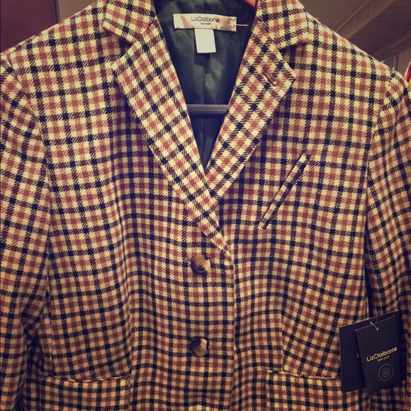 Liz Claiborne -Tart Tartans Fashion size 6 blazer