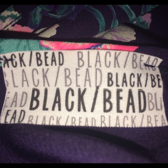 Floral Navy Blue Romper - Picture 4 of 4