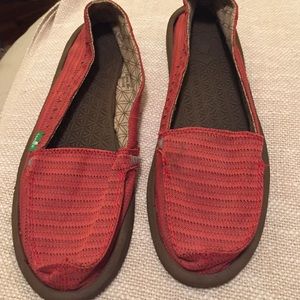 Sanuk Shorty Red women's shoe size 8