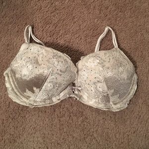 Victoria's Secret very sexy push up 34C bra