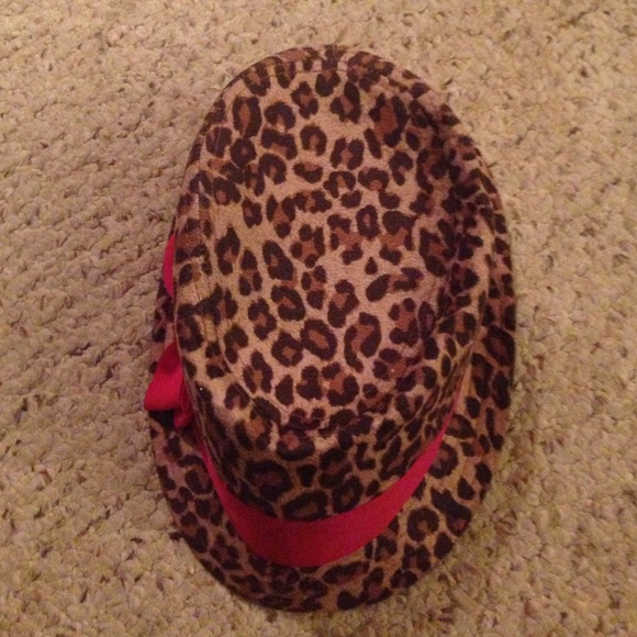 Fedora - Picture 2 of 4