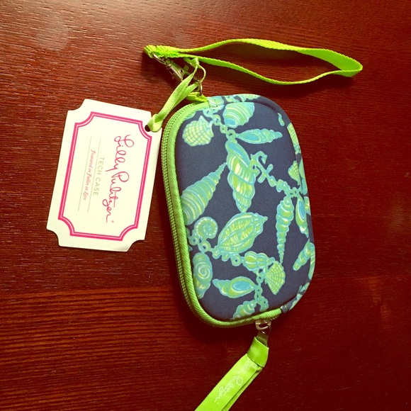 Lilly Pulitzer Accessories - Lilly Pulitzer tech case