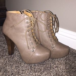 Taupe High-heeled Booties!