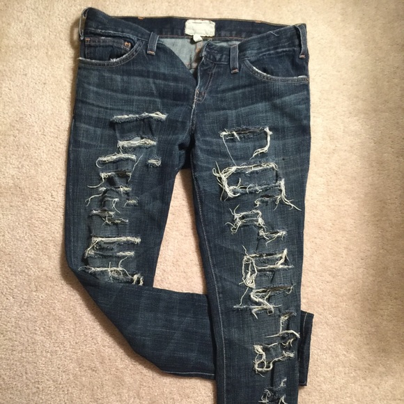 Current Elliot size 26 straight leg shredded