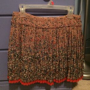 Never worn, "fit and flare" American Eagle skirt.