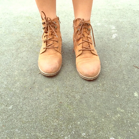 Steve Madden Robbinn Combat Boot