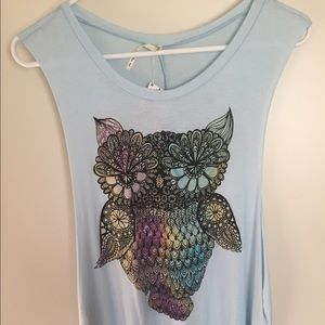 Adorable owl muscle tee😊