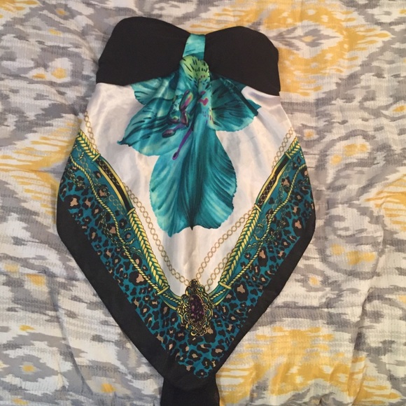 A beautiful and strapless top