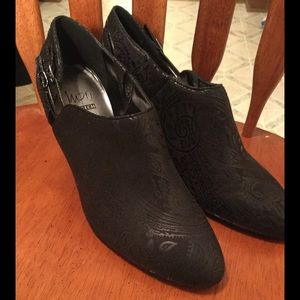 🎉price cut! So cheap almost free!! Booties