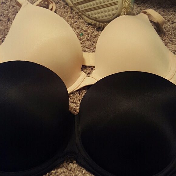 Victoria secret bra. Both size 36C.