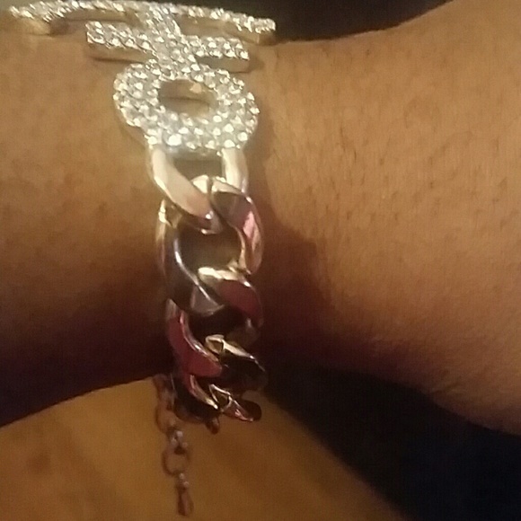 Jewelry - Picture 2 of 4