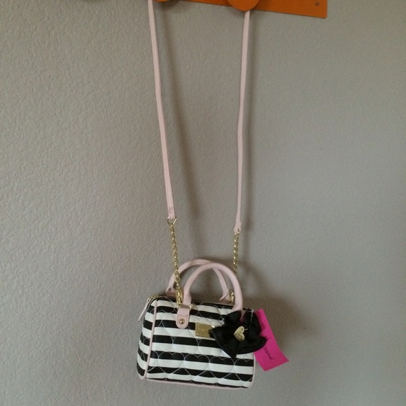 🎉HP🎉 Betsey Johnson adorable crossbody bag! - Picture 3 of 4