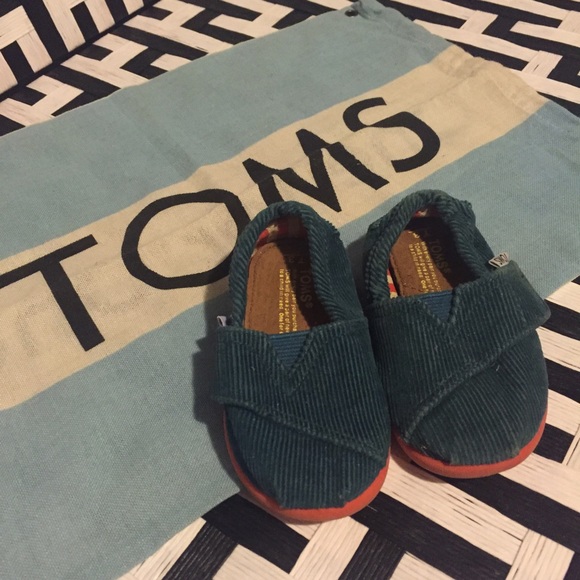 Baby TOMS
