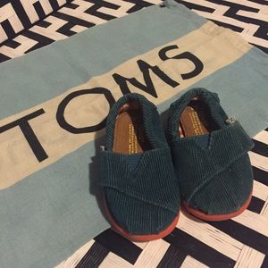 Baby TOMS