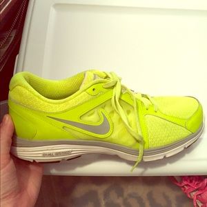Nike Dual Fusion Running Shoe