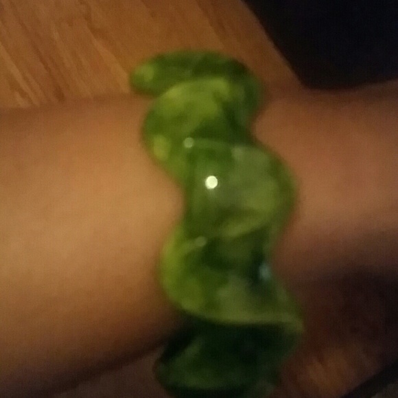 Jewelry - Picture 2 of 4