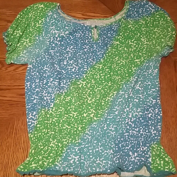 Adorable print top!