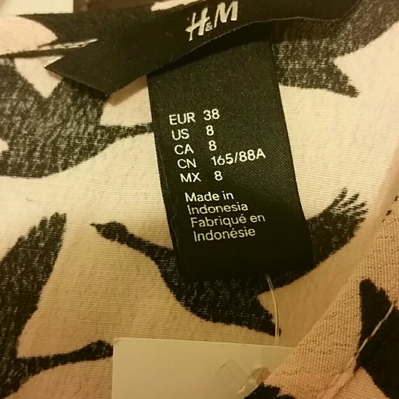 Light Pink Goose print Top - Picture 2 of 3