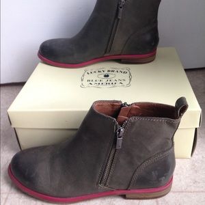 Lucky brand olive green booties with pink edging